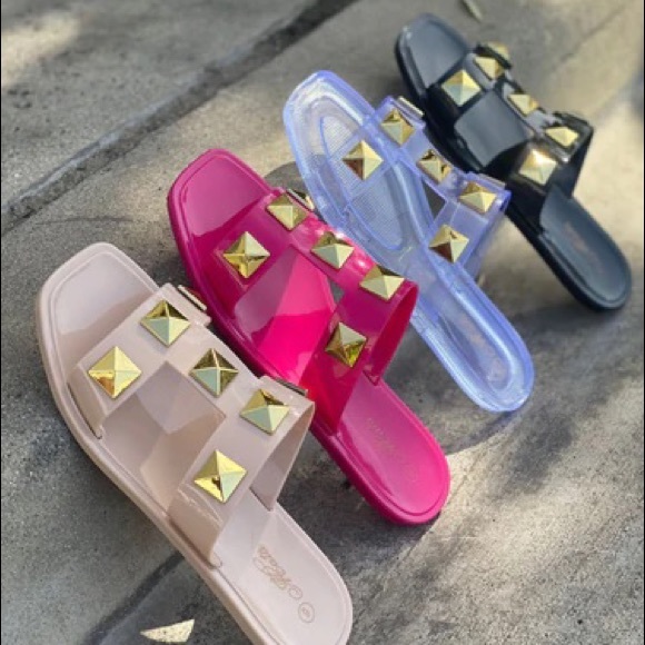 Black chunky studded jelly sandal - Picture 9 of 9